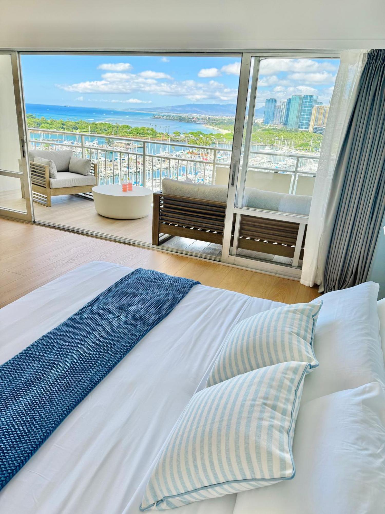 Panoramic Oceanview Resort - Full Kitchen In Each Room, 2 Swimming Pools, Onsite Restaurants, Fireworks Every Friday Honolulu Exterior foto