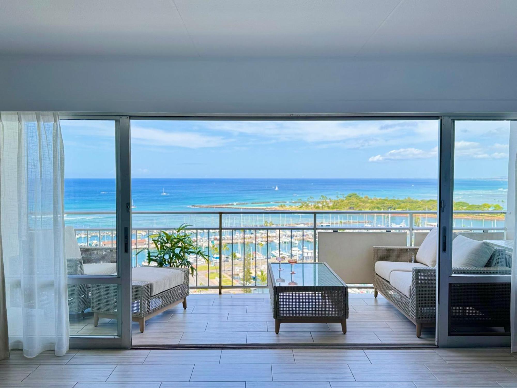 Panoramic Oceanview Resort - Full Kitchen In Each Room, 2 Swimming Pools, Onsite Restaurants, Fireworks Every Friday Honolulu Exterior foto